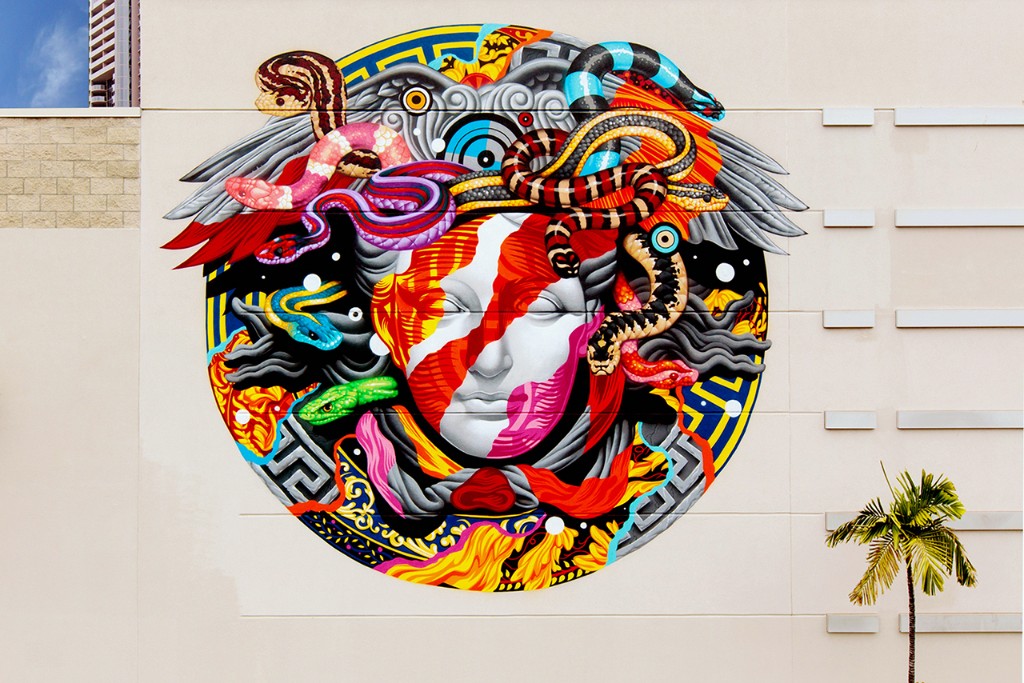 Tristan Eaton, Versace Y POW! WOW!, El Muro De La Moda - Cultura Colectiva