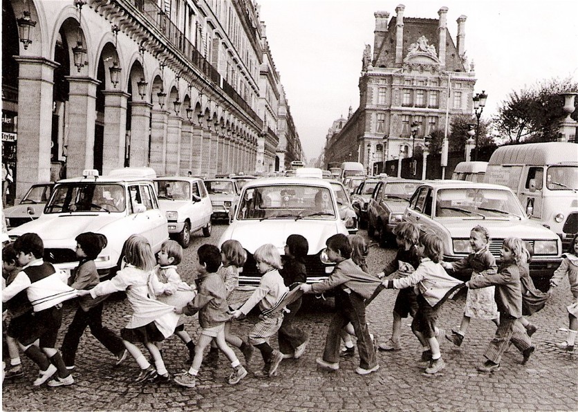 La vida en blanco y negro - Página 10 Robert-Doisneau-calle-high