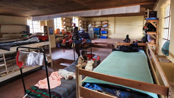 en este colegio de kenia las madres adolescentes estudian junto a sus bebes 1