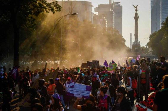 miles de mexicanas salieron a las calles para exigir un alto a la violencia 2