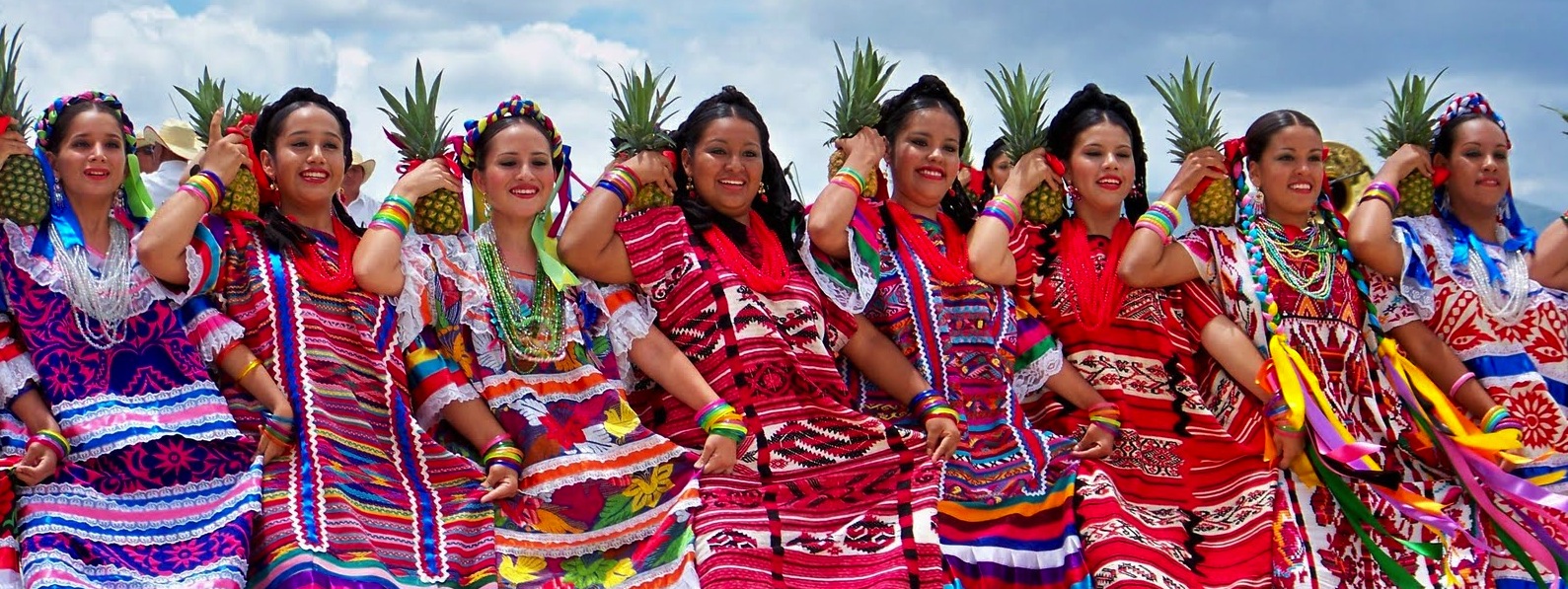 Danza Flor de Piña, el baile que enalteció a Tuxtepec dentro del