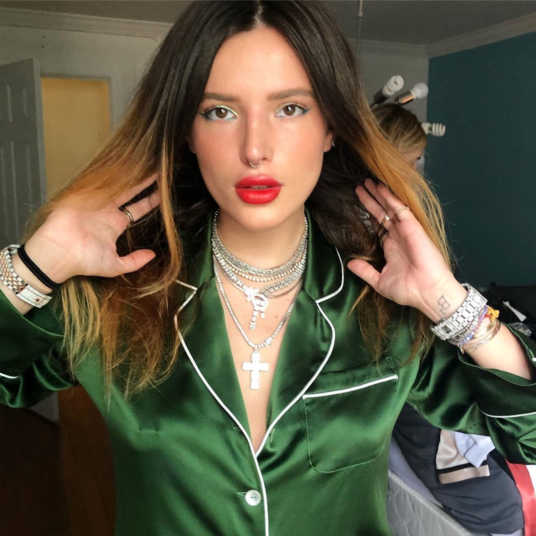 Por Qué El Poliamor Y La Hierba Podrían Ser La Clave De La Felicidad Según Bella Thorne 5677