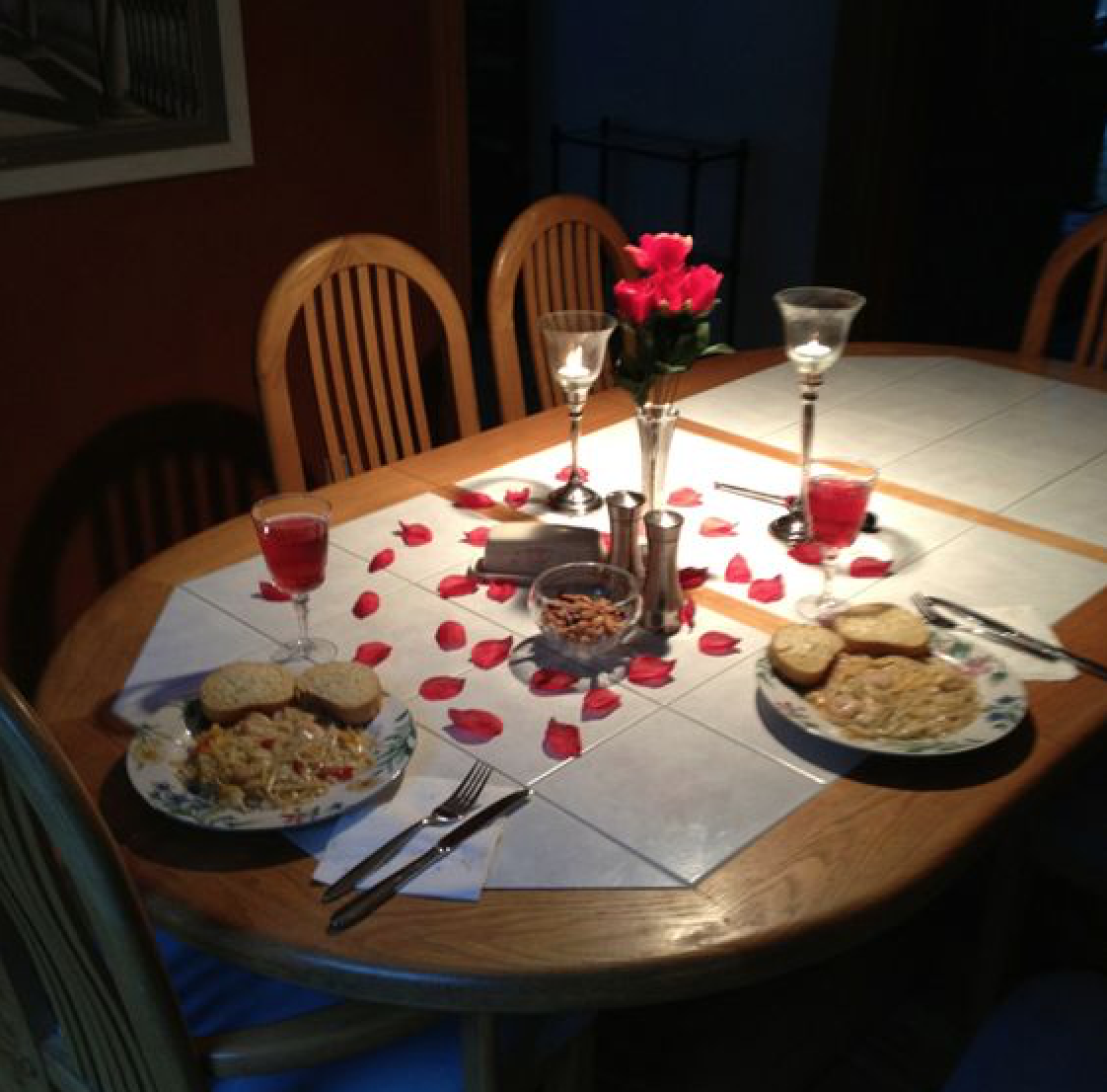 como organizar una cena romantica sencilla