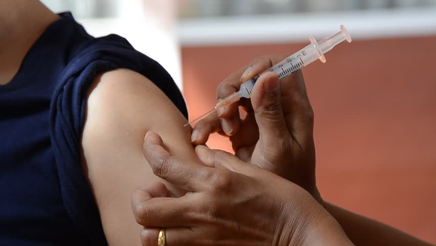 Resultado de imagen para QuÃ© significa la cicatriz de tu vacuna del brazo derecho y por quÃ© es normal