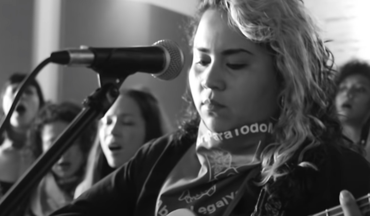 Vivir Quintana, autora de "Canción sin miedo" canción feminista contra el patriarcado y los feminicidios