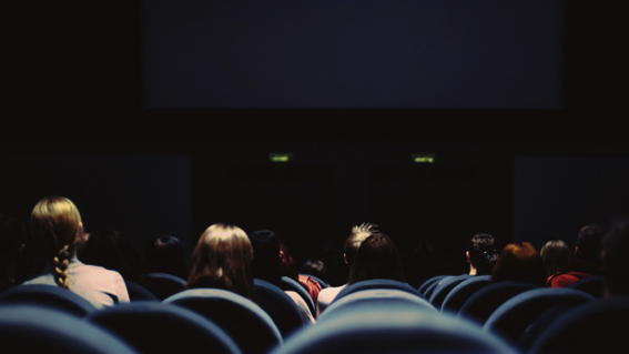 familia entra al cine con olla de pozole y se hace viral video