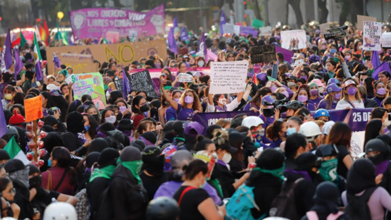 miles de mexicanas salieron a las calles para exigir un alto a la violencia