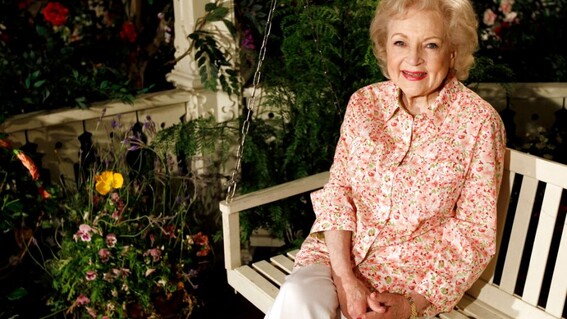 muere la actriz betty white a los 99 anos de edad